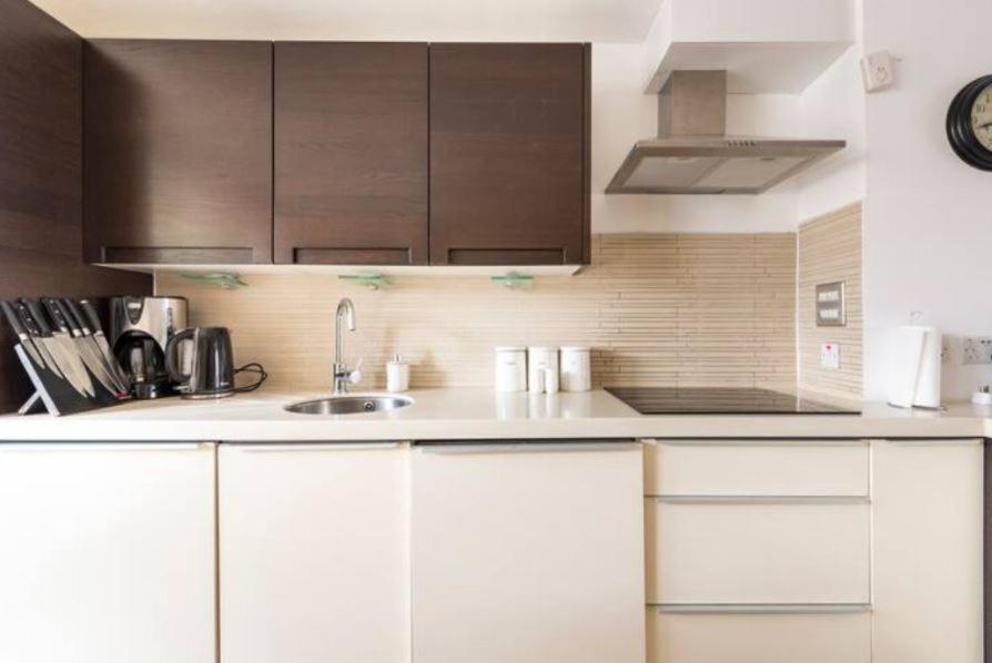 Apartamento Super Beautiful Three Bedroom Londres